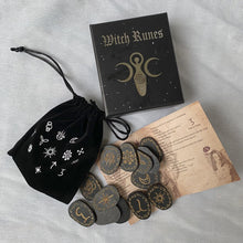 Cargar imagen en el visor de la galería, Wood Witch Runes Set
