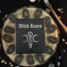 Cargar imagen en el visor de la galería, Wood Witch Runes Set
