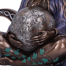 Cargar imagen en el visor de la galería, Triple Moon Mother Earth Goddess Statue - Witch of Dusk
