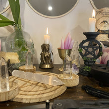 Cargar imagen en el visor de la galería, Faux Stone Altar Candle Holder freeshipping - Witch of Dusk
