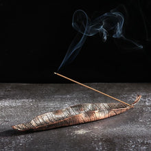 Cargar imagen en el visor de la galería, Leaf Incense Burner freeshipping - Witch of Dusk

