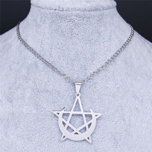 Cargar imagen en el visor de la galería, Moon Pentagram Necklace freeshipping - Witch of Dusk
