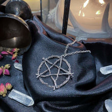 Cargar imagen en el visor de la galería, Protective Branches Wiccan Pentacle Necklace freeshipping - Witch of Dusk
