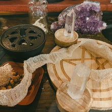 Cargar imagen en el visor de la galería, Paintable Wooden Pentagram Altar Centrepiece freeshipping - Witch of Dusk

